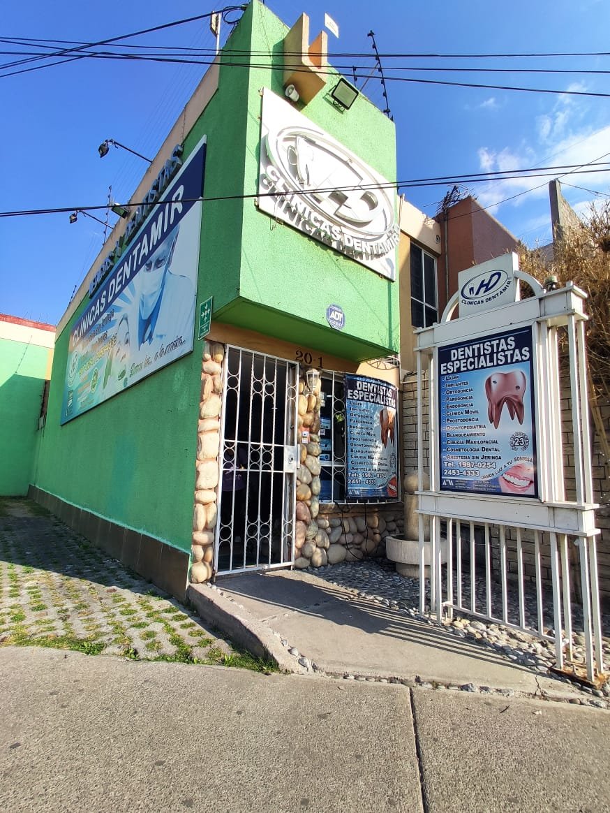 Fachada de Clínica Dentamir Los Héroes